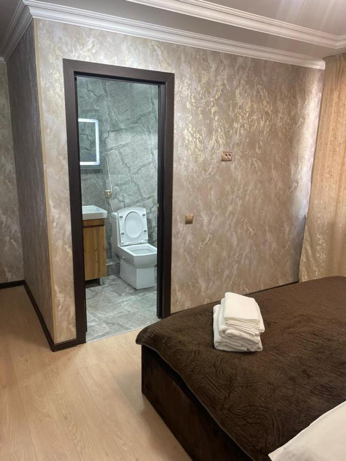 Hotel Lion Almaty Eksteriør bilde