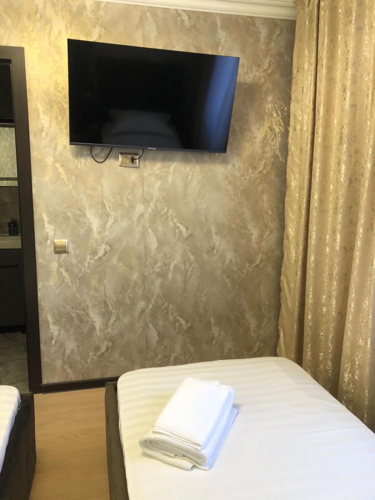 Hotel Lion Almaty Eksteriør bilde